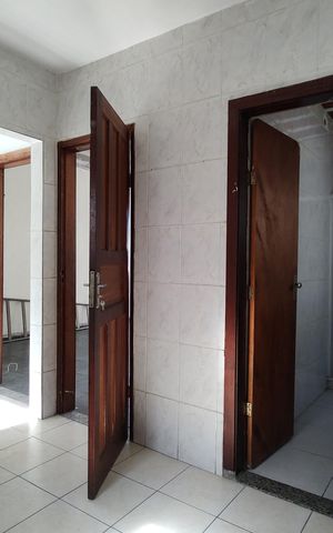Casa de condomínio à venda com 180m², 3 quartos e 2 vagas Casa de condomínio à venda com 180m², 3 quartos e 2 vagasSuíte