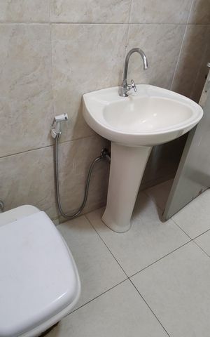Casa de condomínio à venda com 180m², 3 quartos e 2 vagas Casa de condomínio à venda com 180m², 3 quartos e 2 vagasBanheiro 1