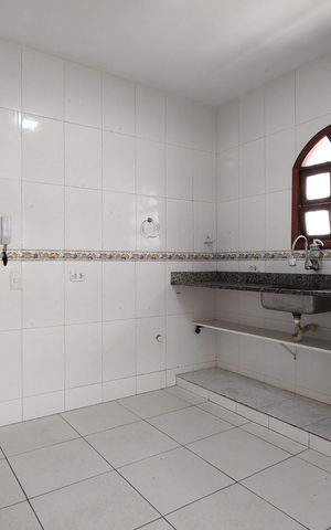 Casa de condomínio à venda com 180m², 3 quartos e 2 vagas Casa de condomínio à venda com 180m², 3 quartos e 2 vagasCozinha