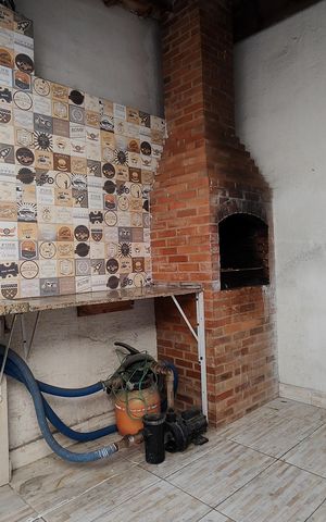 Casa de condomínio à venda com 180m², 3 quartos e 2 vagas Casa de condomínio à venda com 180m², 3 quartos e 2 vagasChurrasqueira