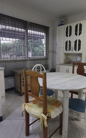 Casa à venda com 221m², 3 quartos e 4 vagasCozinha