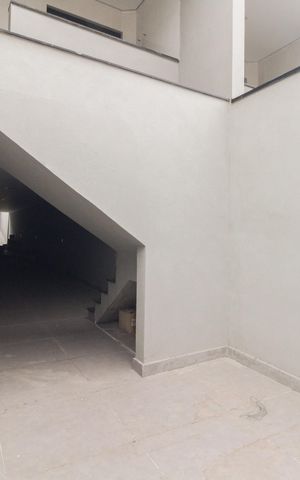 Casa à venda com 205m², 3 quartos e 4 vagas Casa à venda com 205m², 3 quartos e 4 vagasQuintal