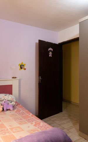 Casa à venda com 280m², 4 quartos e 2 vagas Casa à venda com 280m², 4 quartos e 2 vagasQuarto 2