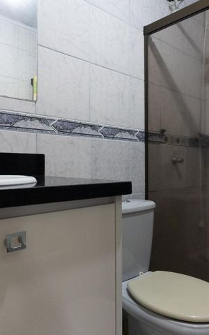 Casa à venda com 280m², 4 quartos e 2 vagas Casa à venda com 280m², 4 quartos e 2 vagasBanheiro da Suíte 1
