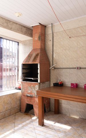Casa à venda com 280m², 4 quartos e 2 vagas Casa à venda com 280m², 4 quartos e 2 vagasEspaço Gourmet