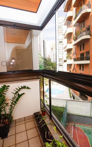 Apartamento à venda com 148m², 4 quartos e 4 vagasVaranda da Suíte 1