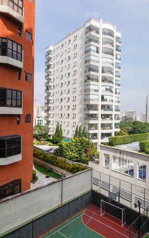 Apartamento à venda com 148m², 4 quartos e 4 vagasVista da Varanda da Suíte 1