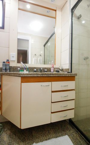 Apartamento à venda com 148m², 4 quartos e 4 vagasBanheiro da Suíte 1