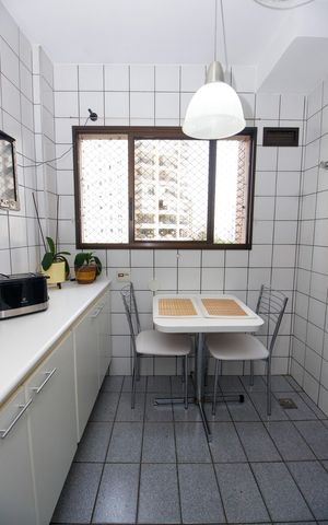 Apartamento à venda com 148m², 4 quartos e 4 vagasCozinha