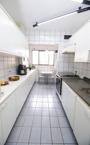 Apartamento à venda com 148m², 4 quartos e 4 vagasCozinha