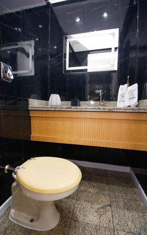 Apartamento à venda com 148m², 4 quartos e 4 vagasBanheiro Social