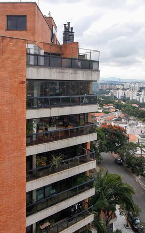 Apartamento à venda com 173m², 4 quartos e 3 vagasVista da Suíte 2