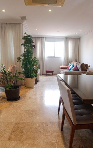 Apartamento à venda com 173m², 4 quartos e 3 vagasSala