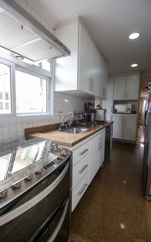 Apartamento à venda com 173m², 4 quartos e 3 vagasCozinha