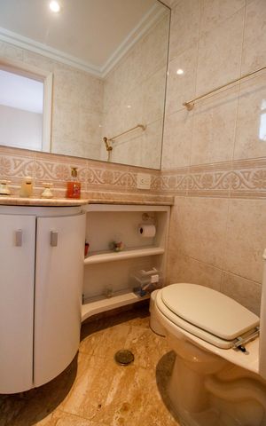Apartamento à venda com 173m², 4 quartos e 3 vagasBanheiro da Suíte 4