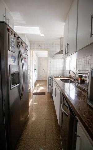 Apartamento à venda com 173m², 4 quartos e 3 vagasCozinha