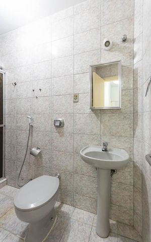 Apartamento à venda com 87m², 2 quartos e sem vagaBanheiro