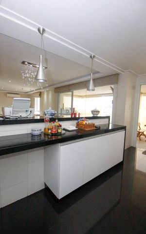 Apartamento à venda com 142m², 3 quartos e 2 vagasCozinha