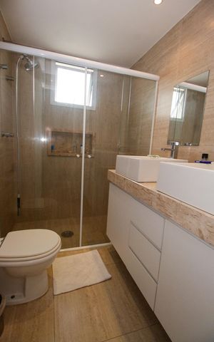 Apartamento à venda com 142m², 3 quartos e 2 vagasBanheiro da Suíte 1