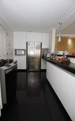 Apartamento à venda com 142m², 3 quartos e 2 vagasCozinha