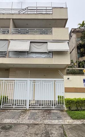 Apartamento à venda com 114m², 3 quartos e 3 vagas Apartamento à venda com 114m², 3 quartos e 3 vagasPlaca