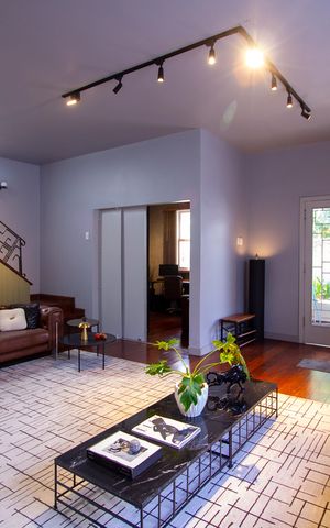 Casa à venda com 288m², 5 quartos e 4 vagas Casa à venda com 288m², 5 quartos e 4 vagasSala