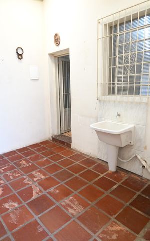 Casa para alugar com 244m², 3 quartos e 4 vagasÁrea de Serviço