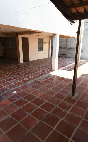 Casa para alugar com 244m², 3 quartos e 4 vagasQuintal