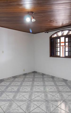 Casa à venda com 272m², 3 quartos e 2 vagas Casa à venda com 272m², 3 quartos e 2 vagasQuarto 1