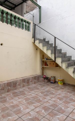 Casa à venda com 272m², 3 quartos e 2 vagas Casa à venda com 272m², 3 quartos e 2 vagasÁrea comum