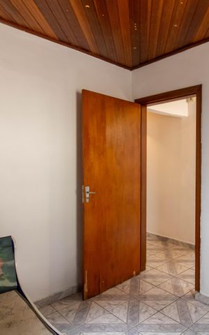 Casa à venda com 272m², 3 quartos e 2 vagas Casa à venda com 272m², 3 quartos e 2 vagasQuarto 2