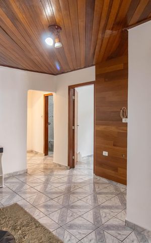 Casa à venda com 272m², 3 quartos e 2 vagas Casa à venda com 272m², 3 quartos e 2 vagasSala