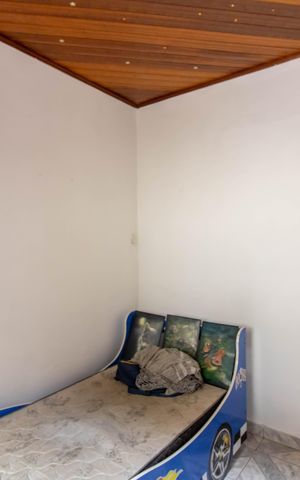 Casa à venda com 272m², 3 quartos e 2 vagas Casa à venda com 272m², 3 quartos e 2 vagasQuarto 2