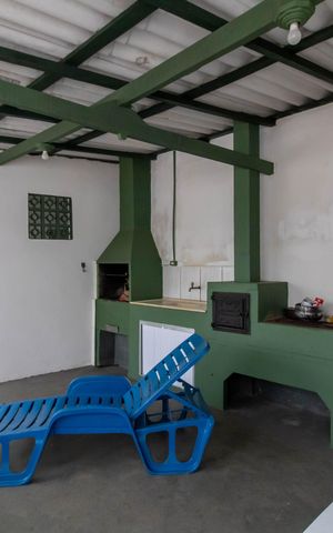 Casa à venda com 272m², 3 quartos e 2 vagas Casa à venda com 272m², 3 quartos e 2 vagasÁrea comum