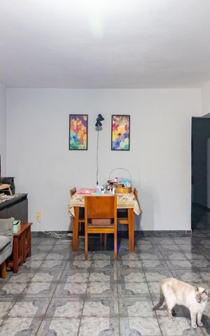 Casa para alugar com 100m², 4 quartos e 2 vagas Casa para alugar com 100m², 4 quartos e 2 vagasSala