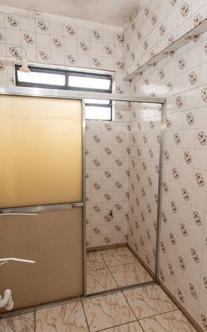 Casa à venda com 480m², 5 quartos e 2 vagas Casa à venda com 480m², 5 quartos e 2 vagasBanheiro