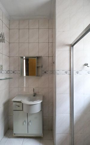 Casa à venda com 134m², 3 quartos e 2 vagas Casa à venda com 134m², 3 quartos e 2 vagasBanheiro 2