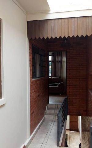 Casa à venda com 216m², 5 quartos e 3 vagas Casa à venda com 216m², 5 quartos e 3 vagasÁrea Externa
