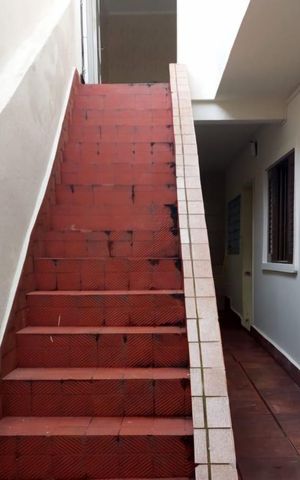 Casa à venda com 216m², 5 quartos e 3 vagas Casa à venda com 216m², 5 quartos e 3 vagasÁrea Externa