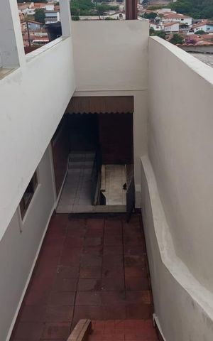 Casa à venda com 216m², 5 quartos e 3 vagas Casa à venda com 216m², 5 quartos e 3 vagasÁrea Externa