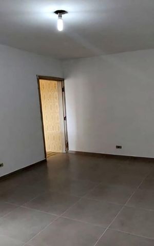 Casa à venda com 216m², 5 quartos e 3 vagas Casa à venda com 216m², 5 quartos e 3 vagasSala 2