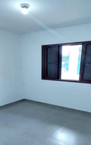 Casa à venda com 216m², 5 quartos e 3 vagas Casa à venda com 216m², 5 quartos e 3 vagasQuarto 3