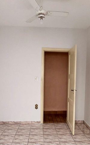 Casa à venda com 216m², 5 quartos e 3 vagas Casa à venda com 216m², 5 quartos e 3 vagasQuarto 1
