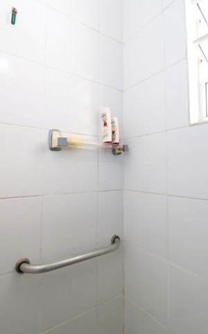 Casa à venda com 93m², 2 quartos e 2 vagasBanheiro