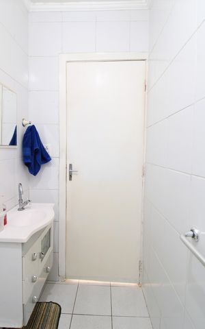 Casa à venda com 93m², 2 quartos e 2 vagasBanheiro