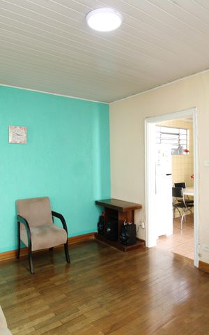 Casa à venda com 93m², 2 quartos e 2 vagasSala