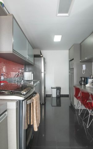 Apartamento à venda com 115m², 3 quartos e 2 vagas Apartamento à venda com 115m², 3 quartos e 2 vagasCozinha