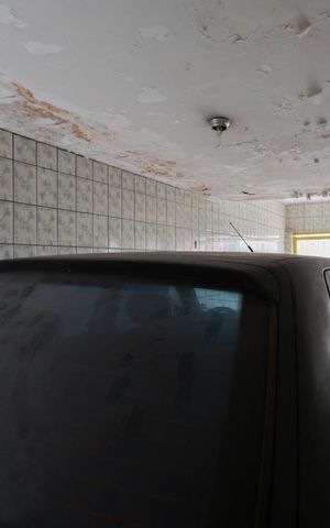 Casa à venda com 275m², 2 quartos e 2 vagas Casa à venda com 275m², 2 quartos e 2 vagasGaragem