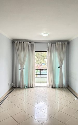 Apartamento para alugar com 105m², 3 quartos e 2 vagas Apartamento para alugar com 105m², 3 quartos e 2 vagasSala