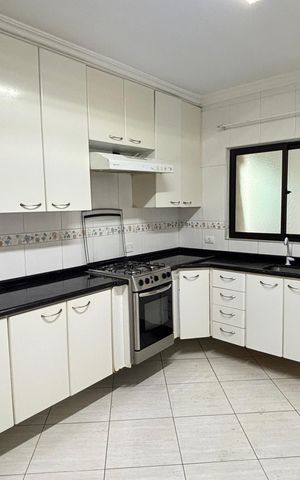 Apartamento para alugar com 105m², 3 quartos e 2 vagas Apartamento para alugar com 105m², 3 quartos e 2 vagasCozinha